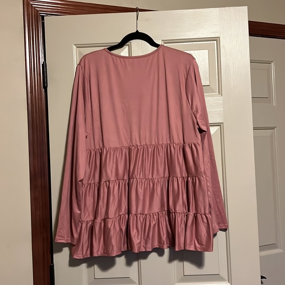 Tier Ruffled long sleeve shirt size 2X - Picture 4 of 4
